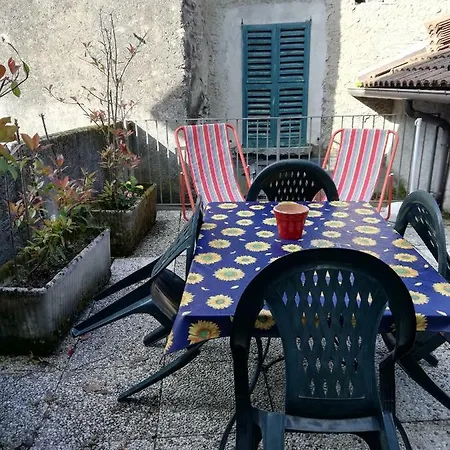 Casa Vacanze Ale Dom wakacyjny *